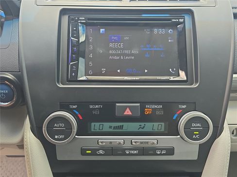 Used 2014 Toyota Camry XLE image 18