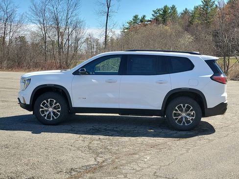 New 2026 GMC Acadia AT4 w/ Luxury Package AWD/4WD image 2