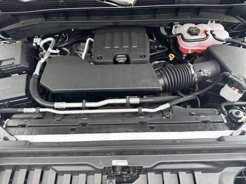 New 2026 GMC Sierra 1500 SLE image 25