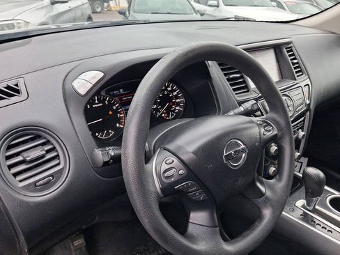 Used 2019 Nissan Pathfinder S AWD/4WD image 8