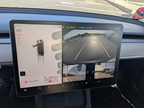 Used 2023 Tesla Model 3 Standard Range image 16