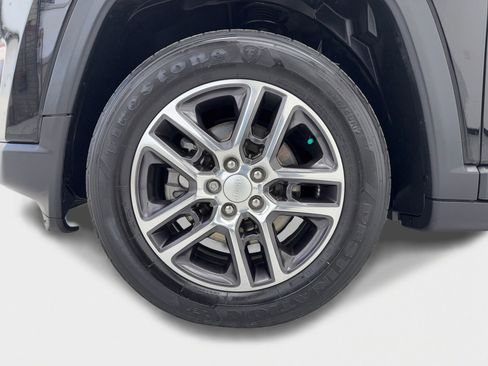 Used 2018 Jeep Compass Latitude w/ Popular Equipment Group image 48