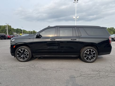 Used 2023 Chevrolet Suburban RST w/ Luxury Package AWD/4WD image 7