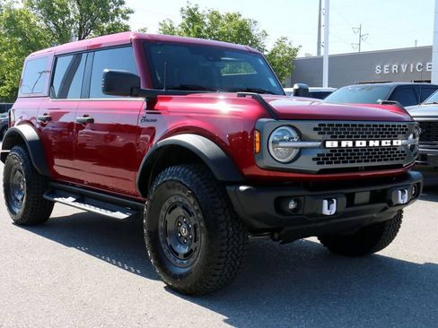 Used 2025 Ford Bronco Badlands w/ Sasquatch Package AWD/4WD image 5