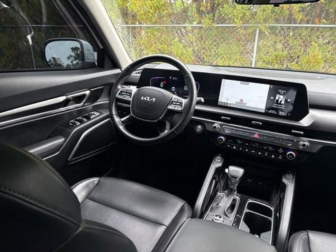 Used 2024 Kia Telluride S w/ S Sunroof Package image 40