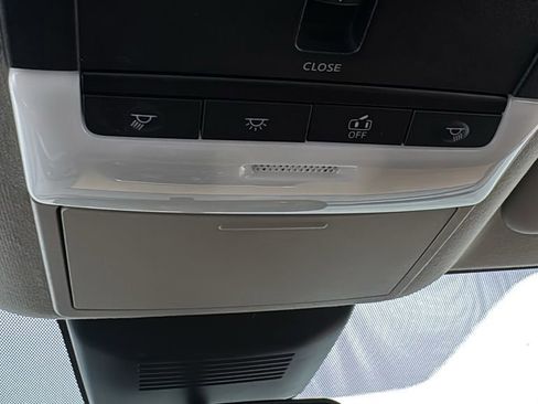 Used 2023 Nissan Sentra SV w/ SV Premium Package image 28