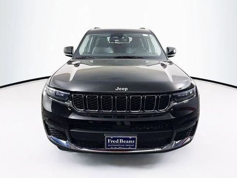 Used 2022 Jeep Grand Cherokee L Limited AWD/4WD image 2