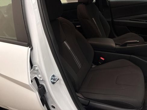 Certified 2026 Hyundai Elantra Sport FWD image 17