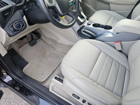 Used 2015 Ford Escape SE w/ Equipment Group 201A FWD image 26