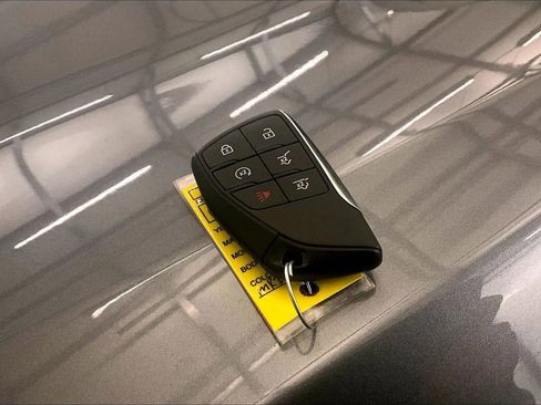 Used 2021 Chevrolet Tahoe Z71 image 9