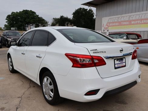Used 2017 Nissan Sentra SV w/ Driver's Assist Package FWD image 5