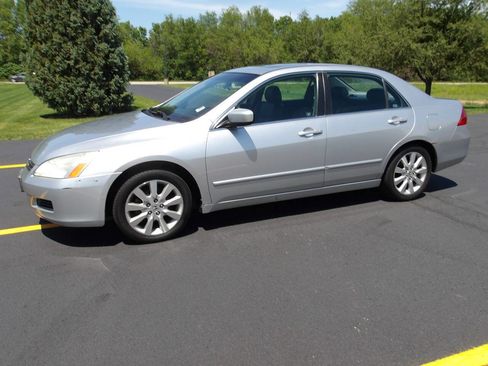 Used 2007 Honda Accord EX image 9