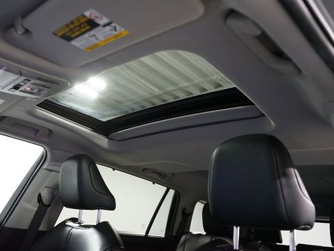 Certified 2023 Toyota Highlander XLE image 35