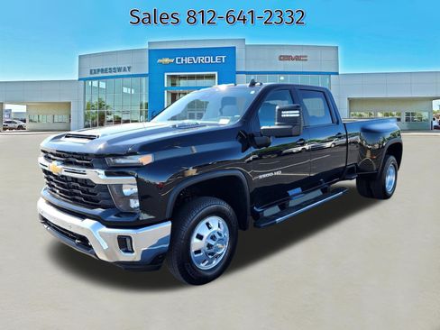 Used 2026 Chevrolet Silverado 3500 LT w/ Safety Package AWD/4WD image 3