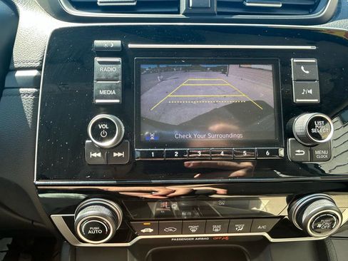 Used 2017 Honda CR-V LX image 38