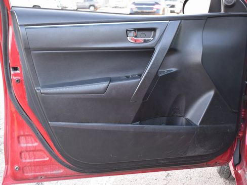 Used 2015 Toyota Corolla S image 8