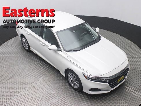 Used 2022 Honda Accord LX image 3