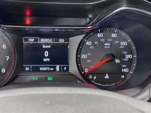 Used 2022 Chevrolet TrailBlazer LT w/ LPO, Blackout Package FWD image 12
