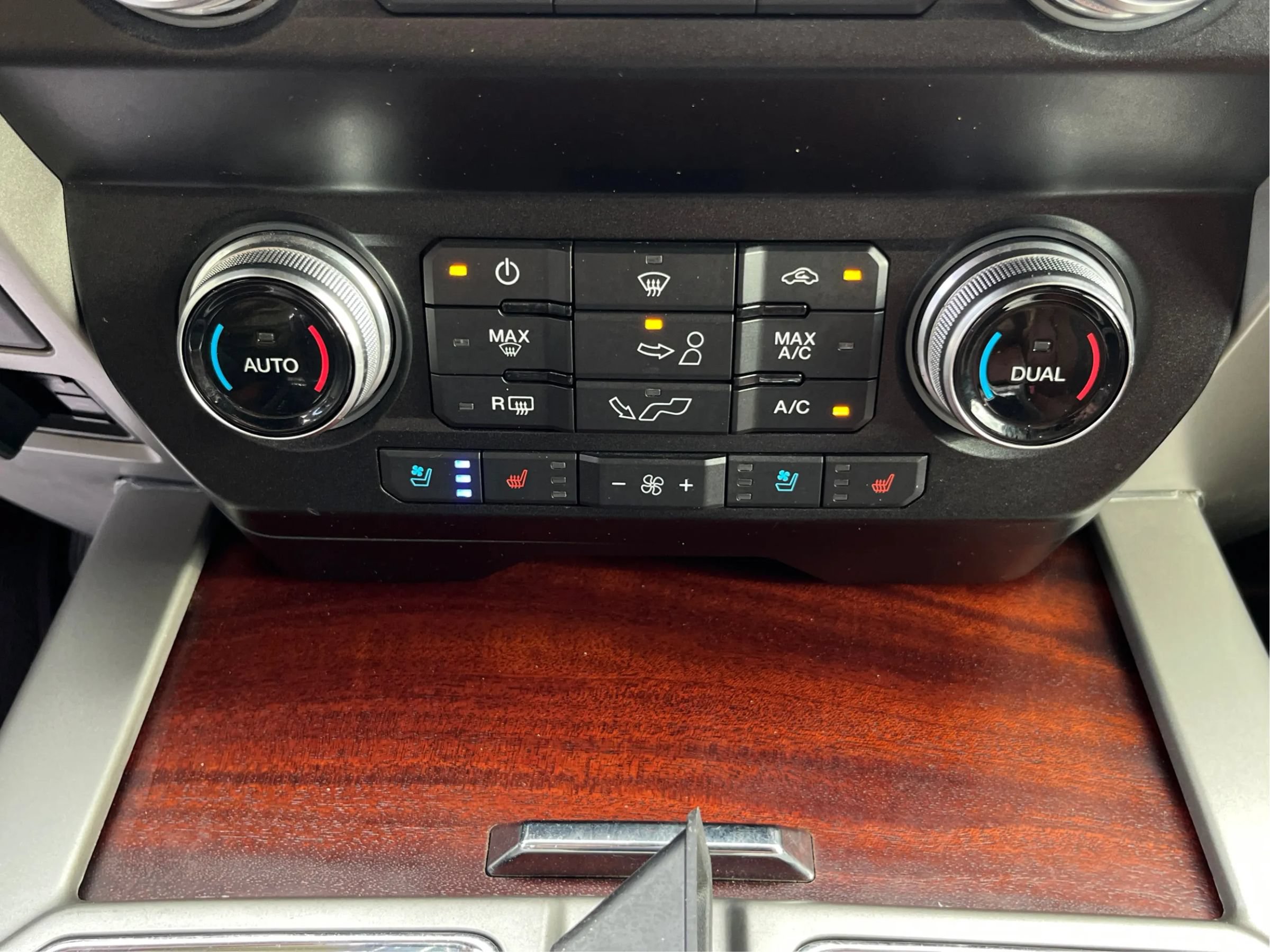Used 2020 Ford F150 King Ranch w/ Equipment Group 601A Luxury AWD/4WD image 28