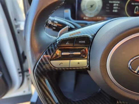 Used 2022 Hyundai Santa Cruz SEL Premium image 14