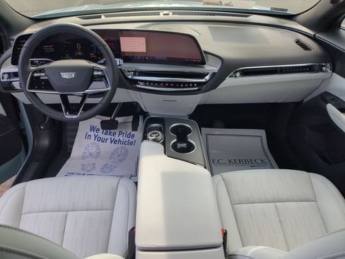 Certified 2024 Cadillac Lyriq Luxury AWD/4WD image 19