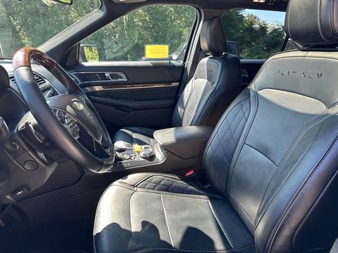 Used 2018 Ford Explorer Platinum AWD/4WD image 41
