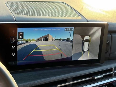 Used 2025 Hyundai Santa Fe Limited image 17