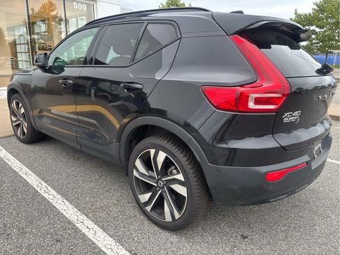 Used 2023 Volvo XC40 B5 Ultimate w/ Protection Package Premier AWD/4WD image 3