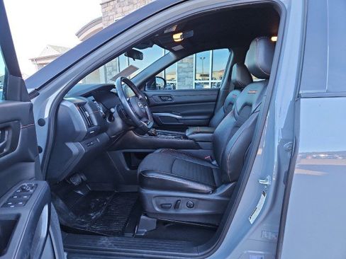 Used 2023 Nissan Pathfinder Rock Creek image 13
