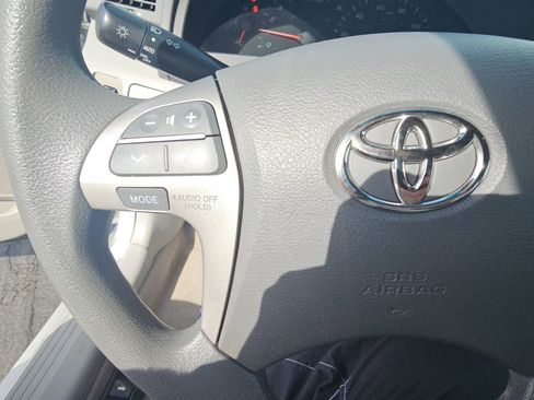 Used 2009 Toyota Camry LE image 11