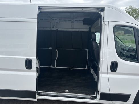 Used 2023 RAM ProMaster 2500 FWD image 14