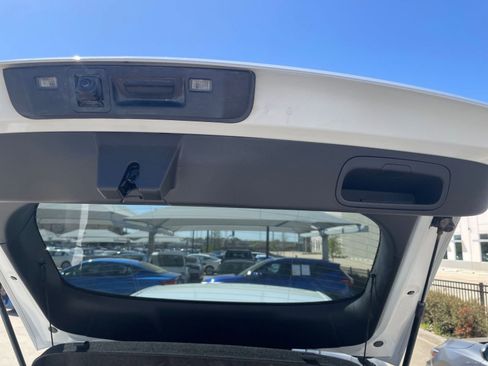 Used 2025 Buick Envista Sport Touring image 24