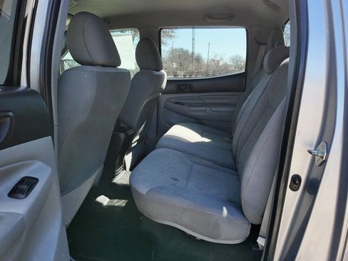 Used 2015 Toyota Tacoma PreRunner w/ SR5 Package image 15
