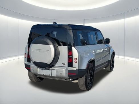 Certified 2021 Land Rover Defender 110 SE image 5