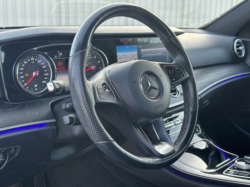 Used 2017 Mercedes-Benz E 300 4MATIC image 17