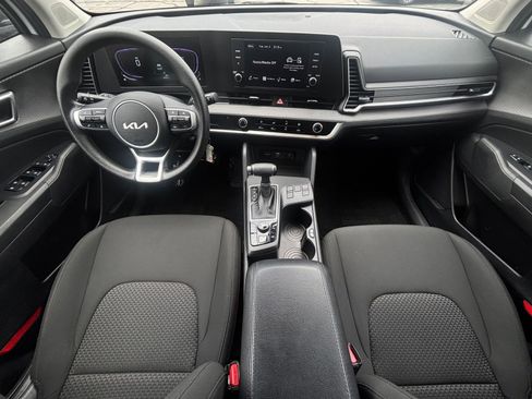 Used 2025 Kia Sportage LX FWD image 32