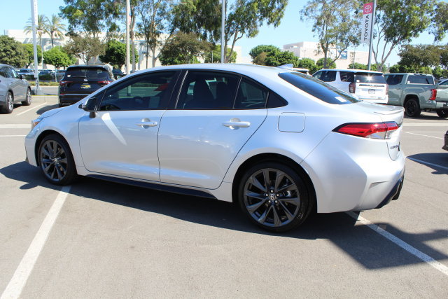 Certified 2026 Toyota Corolla SE FWD image 7