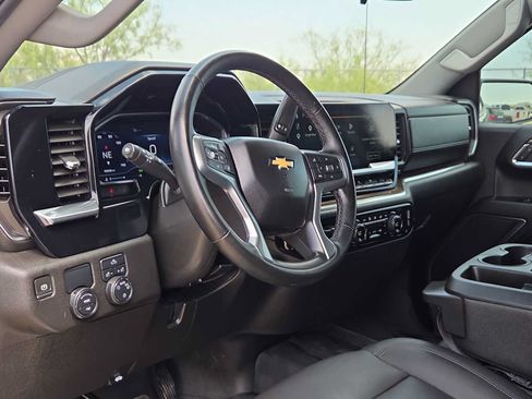 Used 2024 Chevrolet Silverado 1500 LT w/ Leather Package RWD image 10