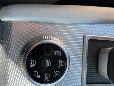 Used 2022 Mitsubishi Outlander SEL image 11