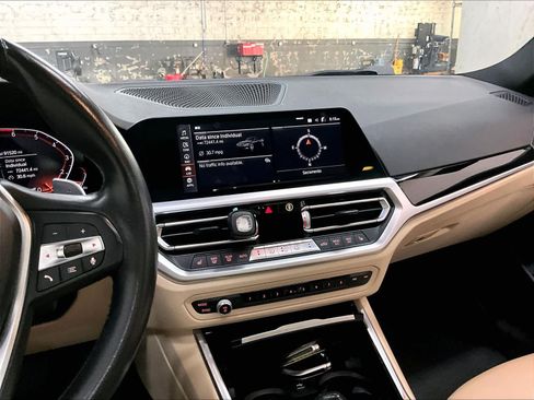 Used 2019 BMW 330i Sedan w/ Convenience Package RWD image 9