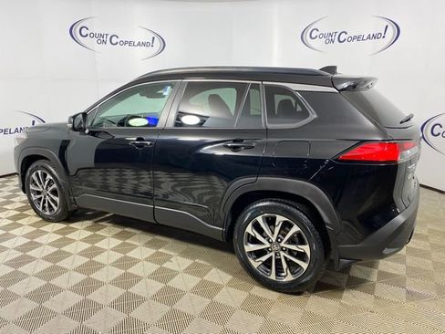 Certified 2023 Toyota Corolla Cross XLE w/ Convenience Package AWD/4WD image 4