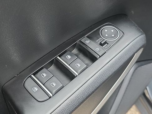 Used 2025 Kia Soul LX w/ LX Technology Package image 12