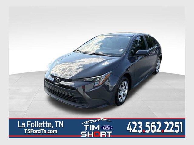 Used 2025 Toyota Corolla LE FWD image 1