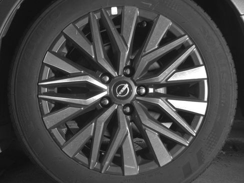 Used 2025 Nissan Altima 2.5 SV image 14