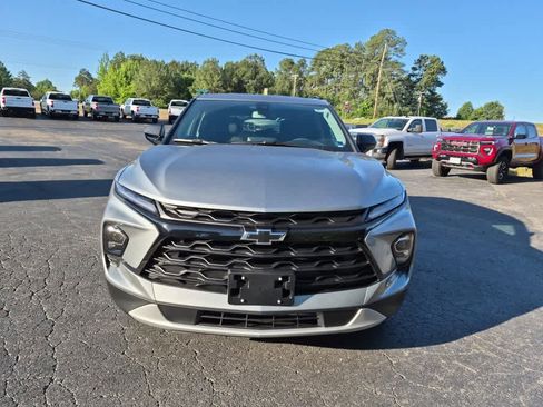 New 2026 Chevrolet Blazer LT w/ Convenience Package FWD image 2