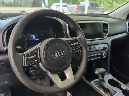 Used 2021 Kia Sportage LX AWD/4WD image 8