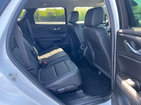 Used 2024 Chevrolet Blazer LT w/ Midnight/Sport Edition FWD image 11