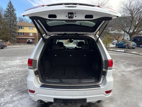 Used 2017 Jeep Grand Cherokee Overland w/ Jeep Active Safety Group image 23