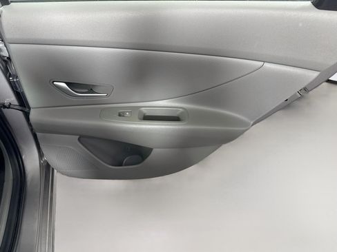 Used 2023 Hyundai Elantra SEL w/ Preferred Accessory Package FWD image 28