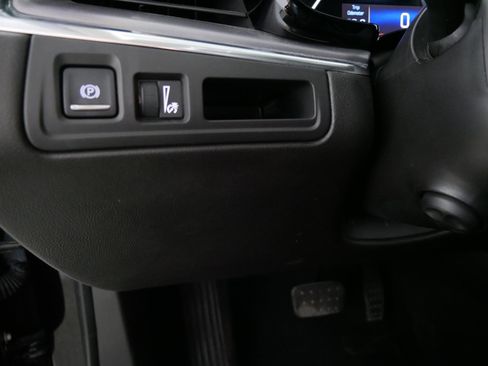 Used 2017 Cadillac XT5 Premium Luxury w/ LPO, Wheel Lock Package image 26